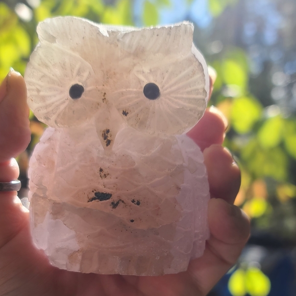 Cute raw Amethyst owl hancarved crystal 3" tall - Picture 10 of 10